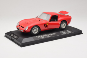 Ferrari 250 GTO Rouge Replacement Stand Exclusive Cars 1:18 EC005 Métal Moulé — image 2 sur 8