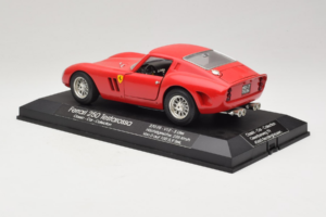 Ferrari 250 GTO Rouge Replacement Stand Exclusive Cars 1:18 EC005 Métal Moulé — image 7 sur 8