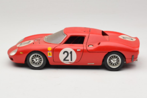 Ferrari 250 LM #21 M. Gregory / J. Rindt 24 Hours of Le Mans 1965 Bburago 1:18 3033-P2 Métal Moulé — image 4 sur 8