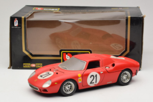 Ferrari 250 LM #21 M. Gregory / J. Rindt 24 Hours of Le Mans 1965 Bburago 1:18 3033-P2 Métal Moulé — image 8 sur 8