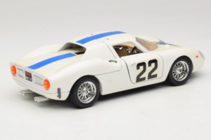 Ferrari 250 LM #22 Blanc 1965 Bburago 1:18 3333-W1 Métal Moulé — image 3 sur 8