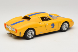 Ferrari 250 LM #9 Jaune 1965 Bburago 1:18 3033-Y1 Métal Moulé — image 3 sur 8