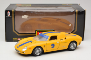 Ferrari 250 LM #9 Jaune 1965 Bburago 1:18 3033-Y1 Métal Moulé — image 8 sur 8