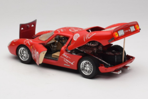 Ferrari 250 LM Rouge Blanc Essen Autographs Édition Limitée Bburago 1:18 3033-P4 Métal Moulé — image 5 sur 8