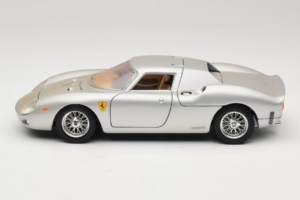 Ferrari 250 LM Argent Bburago 1:18 3033-S1 Métal Moulé — image 4 sur 8