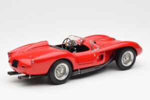 Ferrari 250 Testa Rossa Pontoon Fender Rouge CMC 1:18 M-071 Métal Moulé — image 2 sur 6