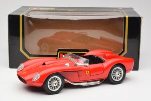 Ferrari 250 Testa Rossa Rouge Bburago 1:18 3007 Métal Moulé — image 8 sur 8