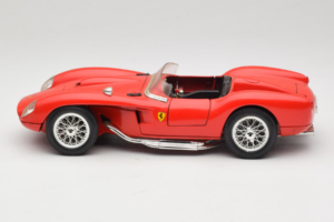 Ferrari 250 Testa Rossa Rouge Replacement Box Bburago 1:18 3007-R2 Métal Moulé — image 4 sur 8
