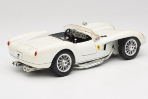 Ferrari 250 Testa Rossa Blanc Replacement Box Bburago 1:18 3007-R3 Métal Moulé — image 3 sur 8
