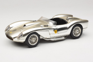 Ferrari 250 Testa Rossa Chrome Argent Bburago 1:18 3007-C1 Métal Moulé