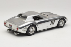 Ferrari 275 GTB Chrome Argent Guiloy 1:18 B004 Métal Moulé — image 3 sur 8