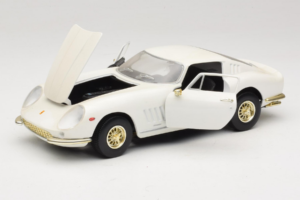 Ferrari 275 GTB/4 Blanc ERTL 1:18 7493 Métal Moulé — image 2 sur 8
