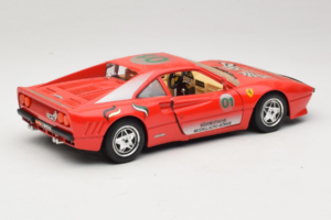 Ferrari 288 GTO #1 Rouge 1984 Bburago 1:18 3027-P3 Métal Moulé — image 3 sur 8