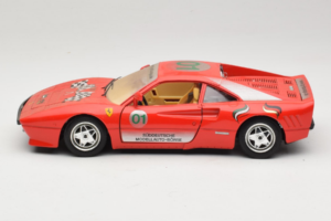 Ferrari 288 GTO #1 Rouge 1984 Bburago 1:18 3027-P3 Métal Moulé — image 4 sur 8
