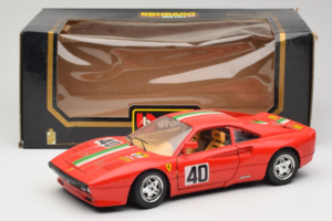 Ferrari 288 GTO #40 Rouge Drapeau Italien 1984 Bburago 1:18 3027-P1 Métal Moulé — image 8 sur 8