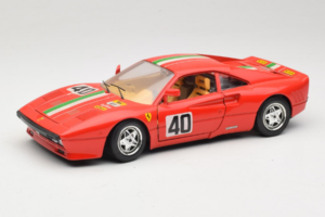 Ferrari 288 GTO #40 Rouge Drapeau Italien 1984 Bburago 1:18 3027-P1 Métal Moulé