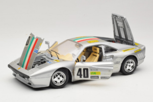 Ferrari 288 GTO #40 Argent 1984 Bburago 1:18 3027-S1 Métal Moulé — image 2 sur 8