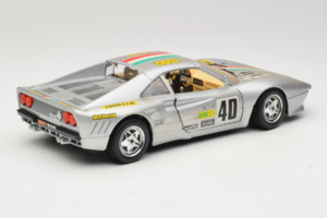 Ferrari 288 GTO #40 Argent 1984 Bburago 1:18 3027-S1 Métal Moulé — image 3 sur 8