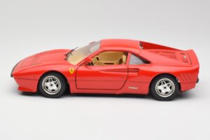 Ferrari 288 GTO Rouge Bburago 1:18 3027 Métal Moulé — image 4 sur 8