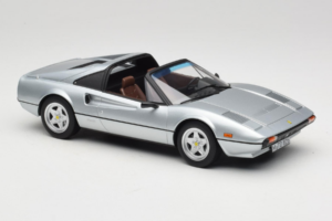 Ferrari 308 GTS Argent Norev 1:18 187934 Métal Moulé — image 5 sur 7
