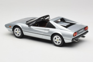 Ferrari 308 GTS Argent Norev 1:18 187934 Métal Moulé — image 6 sur 7