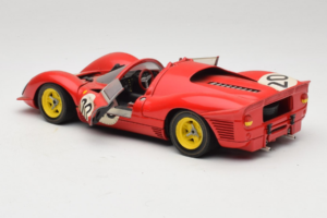 Ferrari 330 P4 #20 Rouge 1967 Revell 1:18 48822-P1 Métal Moulé — image 5 sur 8