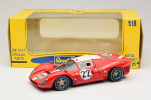 Ferrari 330 P4 #22 Scuderia Filipinetti Poor Condition 1967 Revell 1:18 48825-P1 Métal Moulé — image 8 sur 8