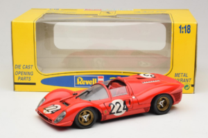 Ferrari 330 P4 #224 Rouge 1967 Revell 1:18 48825-P2 Métal Moulé — image 7 sur 7