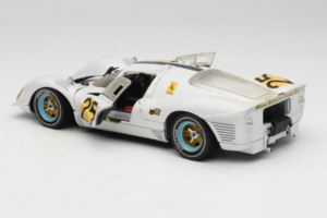 Ferrari 330 P4 #25 Blanc Revell 1:18 48845 Métal Moulé — image 5 sur 8