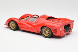 Ferrari 330 P4 Rouge 1967 Revell 1:18 48822 Métal Moulé — image 7 sur 8