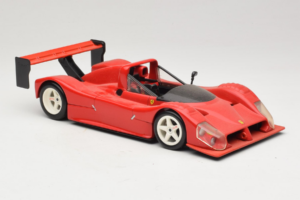Ferrari 333 SP Rouge Avec Jantes Blanches Hot Wheels 1:18 29230 Métal Moulé — image 6 sur 8