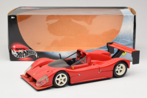 Ferrari 333 SP Rouge Avec Jantes Blanches Hot Wheels 1:18 29230 Métal Moulé — image 8 sur 8