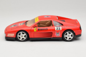 Ferrari 348 TB #32 Pirelli Rouge 1989 Bburago 1:18 3039-P1 Métal Moulé — image 4 sur 8