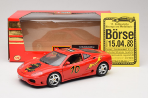 Ferrari 360 Modena #10 5 Jahre IG Bburago Rouge Bburago 1:18 3358-P2 Métal Moulé — image 8 sur 8