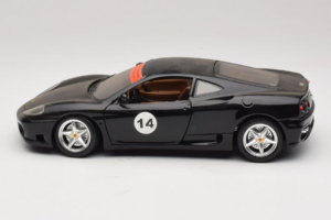 Ferrari 360 Modena #14 Noir Édition Limitée Bburago 1:18 3368-B1 Métal Moulé — image 4 sur 8