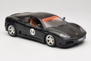 Ferrari 360 Modena #14 Noir Édition Limitée Bburago 1:18 3368-B1 Métal Moulé — image 6 sur 8