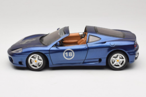Ferrari 360 Modena Targa Édition Limitée 333 pcs Violet Métallique Bburago 1:18 3348-F1 Métal Moulé — image 4 sur 8