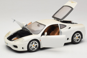 Ferrari 360 Modena Blanc Bburago 1:18 3368-W1 Métal Moulé — image 2 sur 8