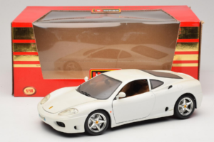 Ferrari 360 Modena Blanc Bburago 1:18 3368-W1 Métal Moulé — image 8 sur 8