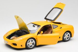 Ferrari 360 Modena Jaune Bburago 1:18 3368 Métal Moulé — image 2 sur 8