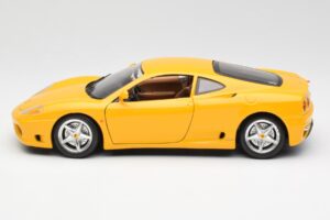 Ferrari 360 Modena Jaune Bburago 1:18 3368 Métal Moulé — image 4 sur 8