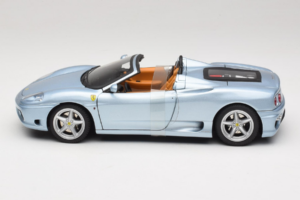 Ferrari 360 Spider Bleu The Italian Job Hot Wheels 1:18 P9905 Métal Moulé — image 3 sur 6