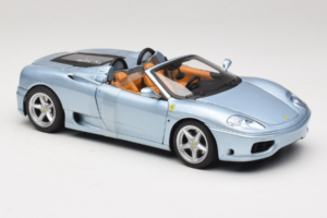 Ferrari 360 Spider Bleu The Italian Job Hot Wheels 1:18 P9905 Métal Moulé — image 4 sur 6