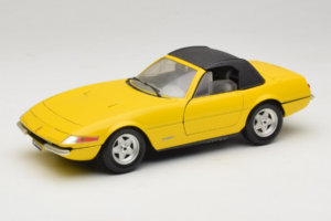 Ferrari 365 GTS/4 Daytona Cabriolet Jaune Techno Giodi 1:18 740028 Métal Moulé