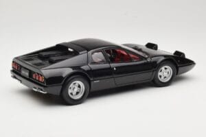 Ferrari 365 GT4/BB Noir Kyosho 1:18 08173K Métal Moulé — image 3 sur 8