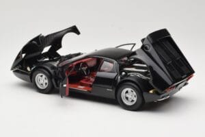 Ferrari 365 GT4/BB Noir Kyosho 1:18 08173K Métal Moulé — image 5 sur 8