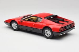 Ferrari 365 GT4/BB Rouge Kyosho 1:18 08173R Métal Moulé — image 7 sur 8