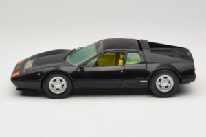 Ferrari 365 GT4 BB Noir Chrono 1:18 CH002 Métal Moulé — image 4 sur 8