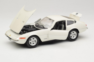Ferrari 365 GTB/4 Daytona Berlina Blanc Techno Giodi 1:18 74007 Métal Moulé — image 2 sur 8
