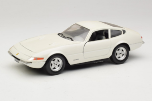 Ferrari 365 GTB/4 Daytona Berlina Blanc Techno Giodi 1:18 74007 Métal Moulé